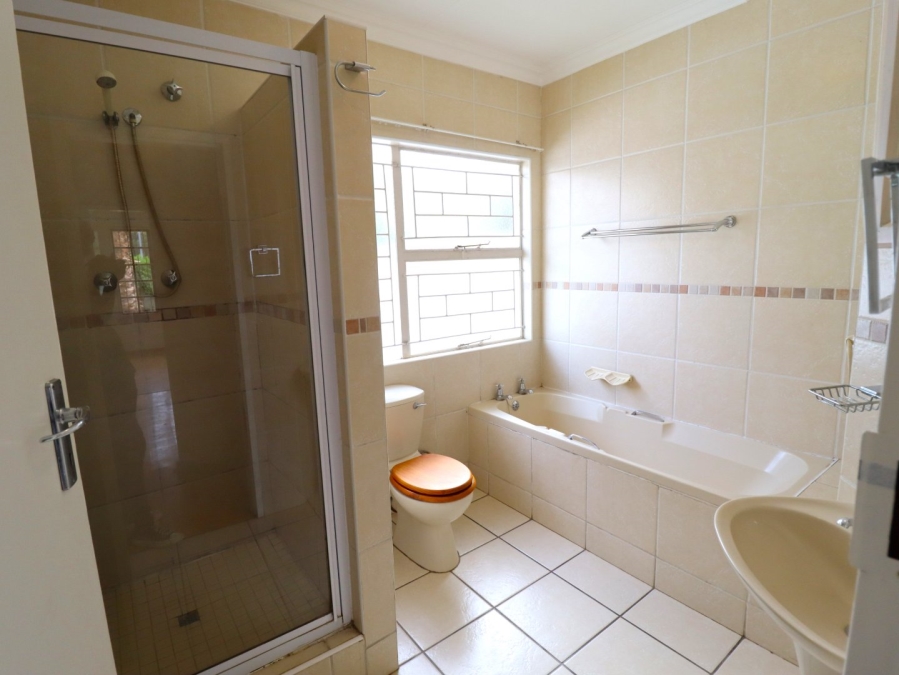 3 Bedroom Property for Sale in Langenhovenpark Free State